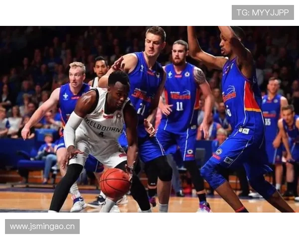 墨菲21分领衔鹈鹕大胜国王